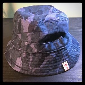 Brooks Brothers Blue / Gray Camo reversible hat